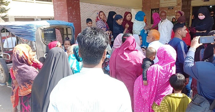 জয়পুরহাটে ট্রাকচাপায় অটোরিকশার ৫ যাত্রী নিহত