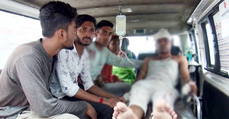 শহীদ মিনারে শ্রদ্ধা জানানোর পর ছাত্রলীগ-বিএনপির ধাওয়া-পাল্টাধাওয়া