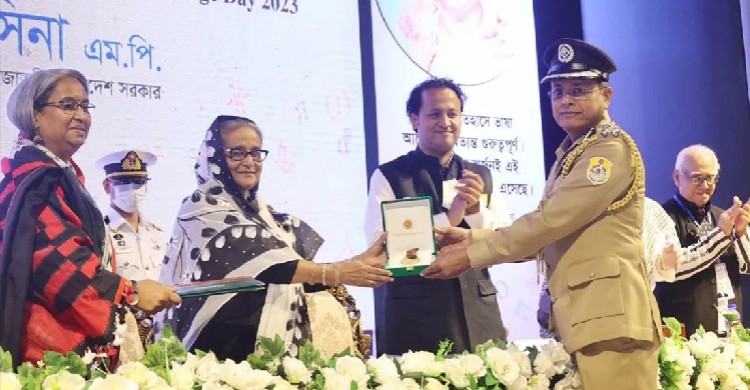 ট্যুরিস্ট পুলিশের প্রধানসহ তিন ব্যক্তি ও এক প্রতিষ্ঠান পেলেন মাতৃভাষা পদক