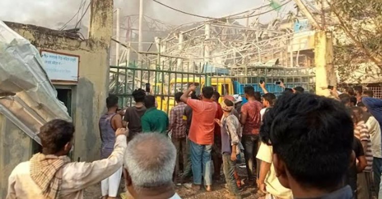সীতাকুণ্ডে অক্সিজেন প্ল্যান্টে বিস্ফোরণে নিহত ৫, আহত ২৫
