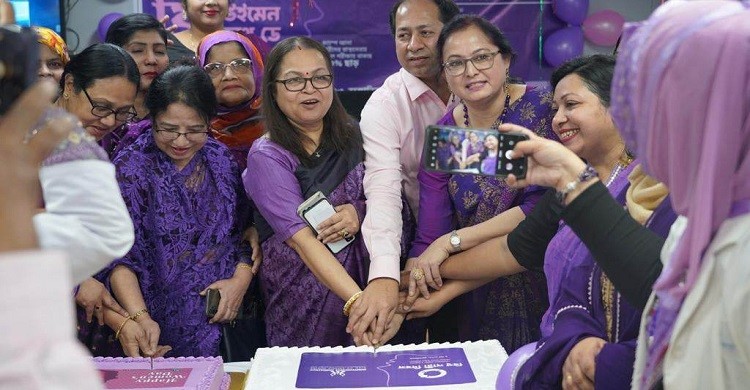নারী দিবস উপলক্ষে ইউনিভার্সেল মেডিকেলে ফ্রি হেলথ ক্যাম্প অনুষ্ঠিত
