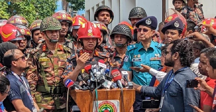 বঙ্গবাজারে অগ্নিকাণ্ডের কারণ জানতে ৫ সদস্যের কমিটি