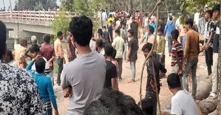 ছবি তোলা নিয়ে ৬ গ্রামবাসীর সংঘর্ষ, বহু আহত