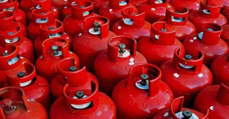 আরও কমল এলপি গ্যাসের দাম ১২ কেজি ৯৯৯ টাকা