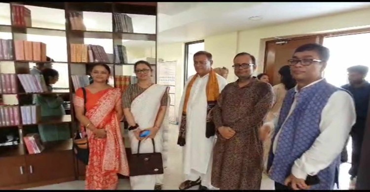 শান্তিনিকেতনে তথ্যমন্ত্রী