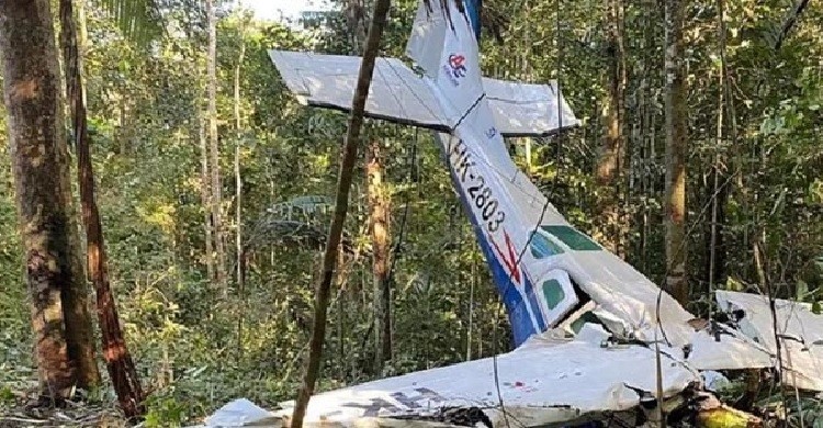 কানাডায় উড়োজাহাজ বিধ্বস্ত হয়ে ৬ জন নিহত