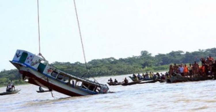 নৌদুর্ঘটনা রোধে বাল্কহেড নিয়ন্ত্রণসহ ভ্রাম্যমান আদালত চায় জাতীয় কমিটি