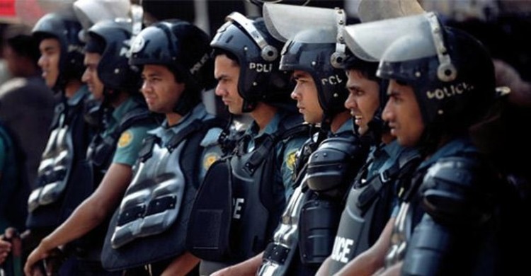 রাজধানী জুড়ে চলছে আইন শৃঙ্খলা বাহিনীর ব্লক রেইড