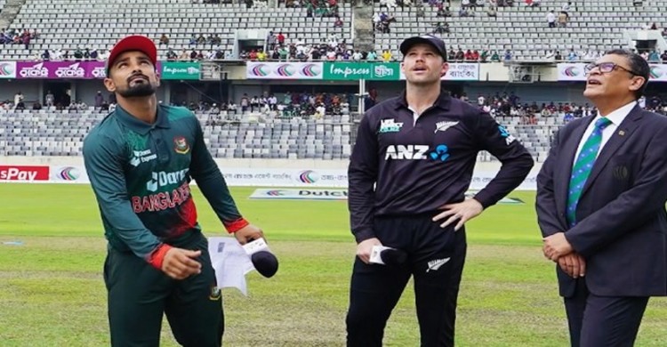 টস জিতে বোলিংয়ের বাংলাদেশ, বৃষ্টির কারণে খেলা আপাতত বন্ধ