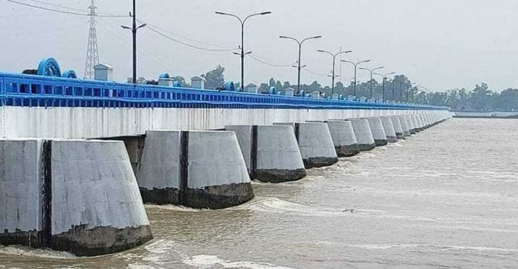 বিপৎসীমার ওপরে তিস্তার পানি