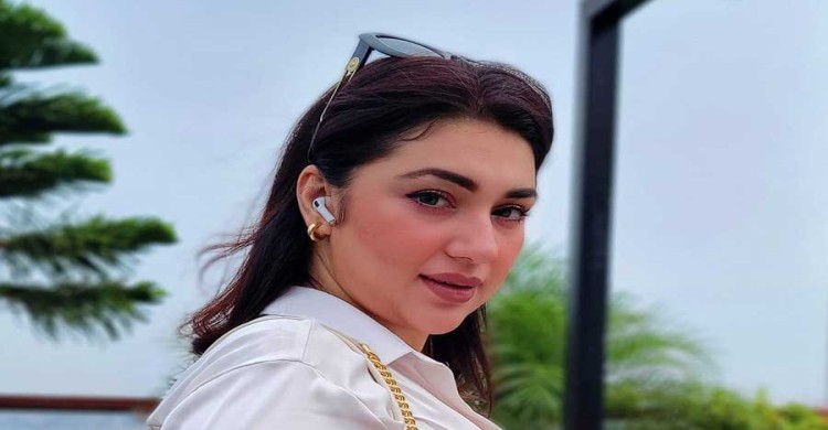 ফেসবুকে অপু বিশ্বাসের ক্ষোভ