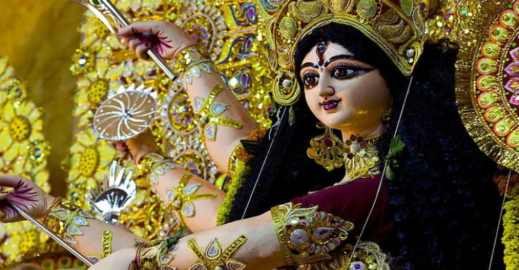 শারদীয় দুর্গোৎসব শুরু, আজ মহাষষ্ঠী