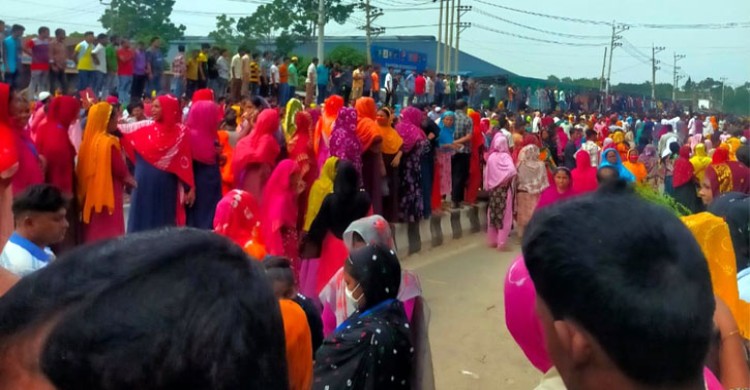 কালিয়াকৈরে মহাসড়ক অবরোধ, যানজটে ভোগান্তি