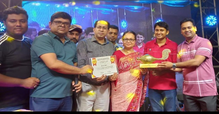 নারায়নী নমস্তুতে এক্সেলেন্স অ্যাওয়ার্ডস-২০২৩ পেলো উচালিয়াপাড়া সার্বজনীন দুর্গাপূজা উদযাপন পরিষদ