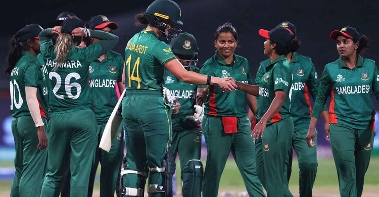 বিফলে ফারজানার সেঞ্চুরি, হারলো টাইগ্রেসরা