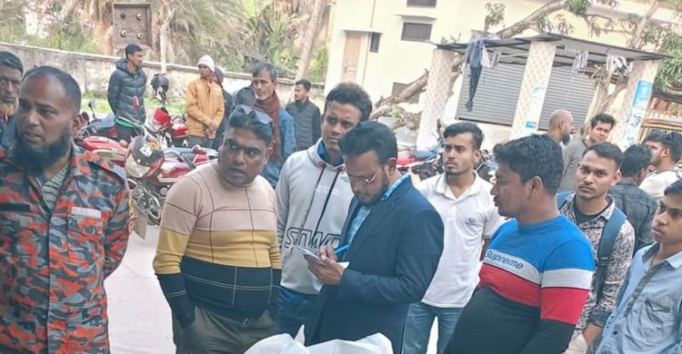 খুলনায় ট্রাক-ইজিবাইক সংঘর্ষে ৪ জনের প্রাণহানি