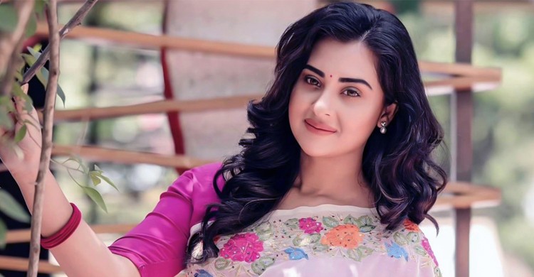 টিজারেই ঝড় তুললেন বুবলী (ভিডিও)