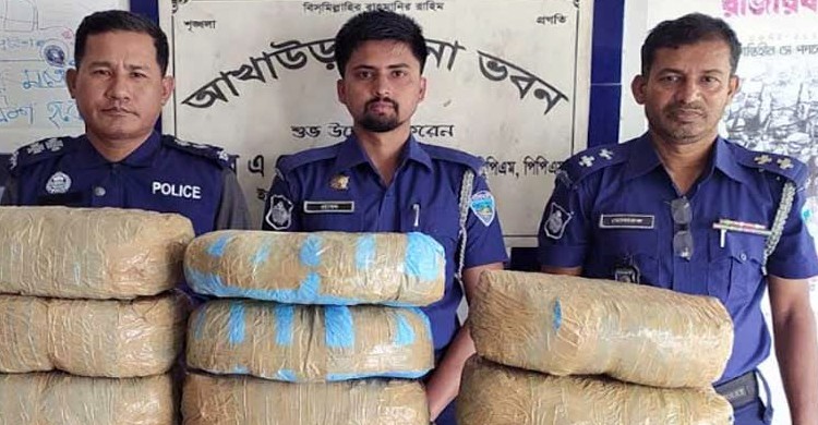 ব্রাহ্মণবাড়িয়ায় ৩৪ কেজি গাঁজাসহ সিএনজি জব্দ