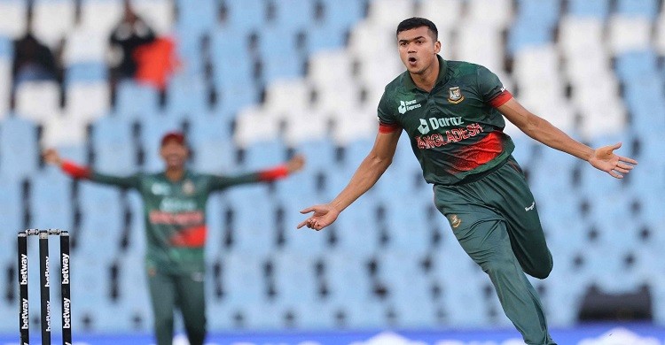 তাসকিনের জোড়া শিকার, চাপে শ্রীলঙ্কা