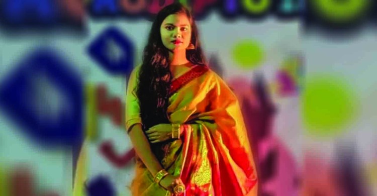 পাবিপ্রবি ছাত্রীর ঝুলন্ত মরদেহ উদ্ধার, স্বামী আটক