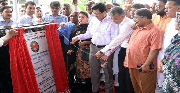 খাল পাড়ে বৃক্ষরোপণ আন্তর্জাতিক মানদণ্ডে পৌঁছাবে-মেয়র তাপস