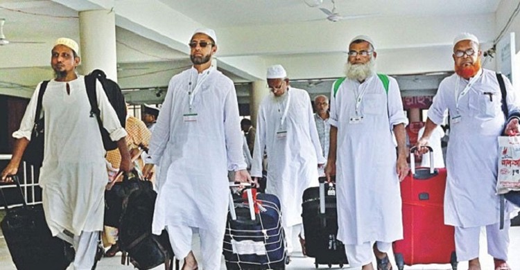 ১৫৫১৫ হজযাত্রী পৌঁছেছেন সৌদি আরব