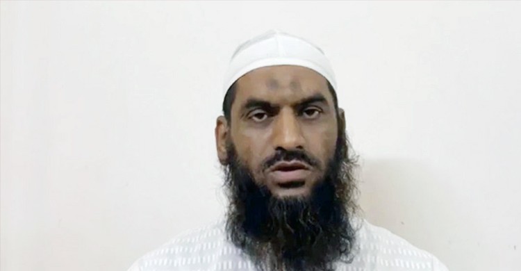 হেফাজত নেতা মামুনুল হক ডিবি কার্যালয়ে