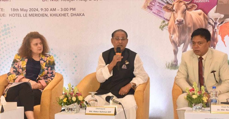 পশুর জন্য প্রাকৃতিক খাদ্যের উৎপাদন বাড়াতে হবে: মৎস্য ও প্রাণিসম্পদ মন্ত্রী