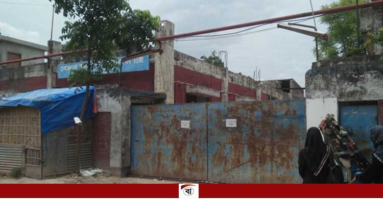 আদালতের নির্দেশ অমান্য করে সাভারে জোর পুর্বক কারখানা দখল