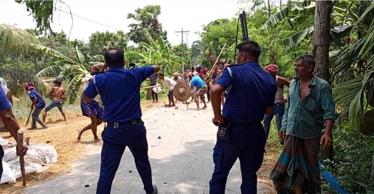 শৈলকুপায় আ’লীগের দুই গ্রুপে আড়াই ঘন্টাব্যাপী সংঘর্ষে আহত ১৫