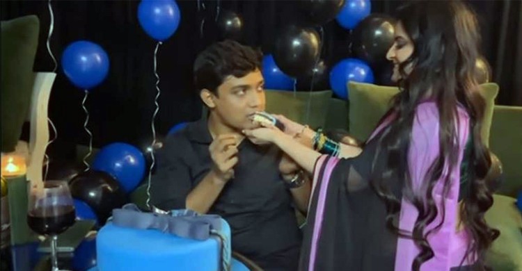 পরীমণির সাথে রাত্রীযাপন, ডিবির এডিসি সাকলায়েনকে বাধ্যতামূলক অবসর