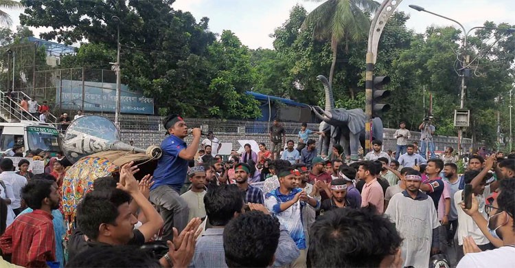 দেশজুড়ে চলছে ‘বাংলা ব্লকেড’
