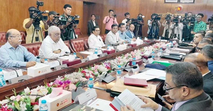 আইনশৃঙ্খলা বাহিনীর শীর্ষ কর্মকর্তাদের সঙ্গে বৈঠকে ৭ মন্ত্রী