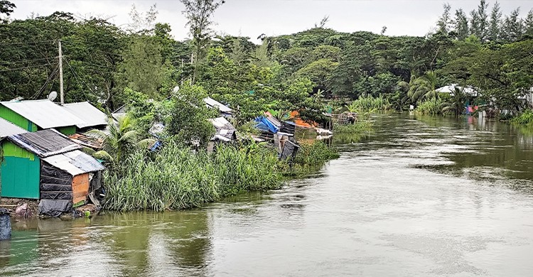 লক্ষ্মীপুরে বাড়ি-ঘর জলাবদ্ধতা, কয়েক গ্রাম প্লাবিত