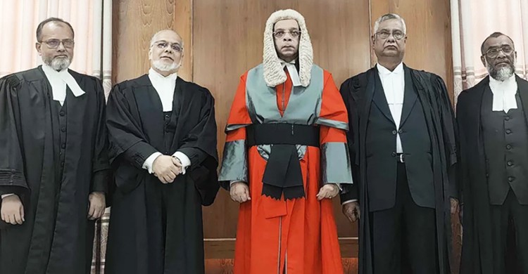 শপথ নিলেন আপিল বিভাগের চার বিচারপতি