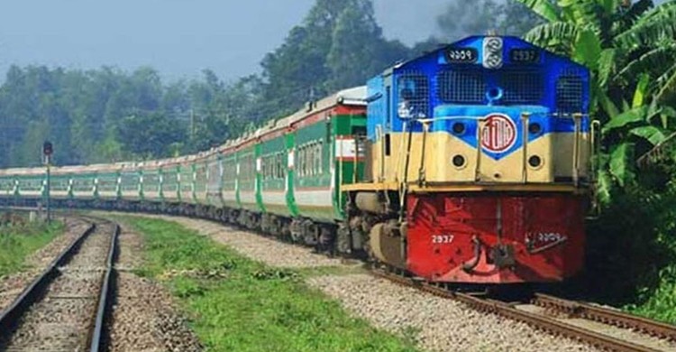 পূর্বাঞ্চল রুটের ১৫ ট্রেন বাতিল, চলবে ২৪টি