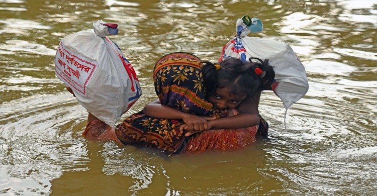 বন্যায় মৃত্যু বেড়ে ৬৭