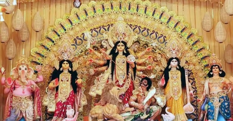ষষ্ঠী পূজার মধ্য দিয়ে শুরু শারদীয় দুর্গোৎসব