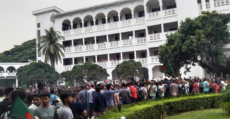 অভিযোগ ওঠা বিচারপতিদের ছুটিতে পাঠানোর সিদ্ধান্ত