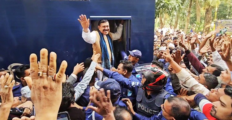 হত্যা মামলায় সাবেক নৌমন্ত্রী শাজাহান খান ও সাবেক সংসদ সদস্য গোলাপ কারাগারে