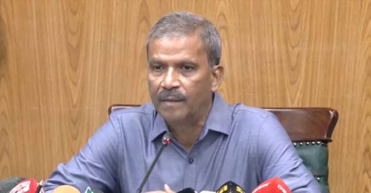 পাসপোর্ট ইস্যুতে প্রবাসীদের সুসংবাদ দিলেন আইন উপদেষ্টা