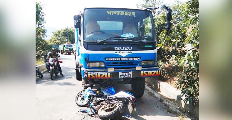 বান্দরবানে ট্রাক-মোটরসাইকেল সংঘর্ষ, নিহত ৩