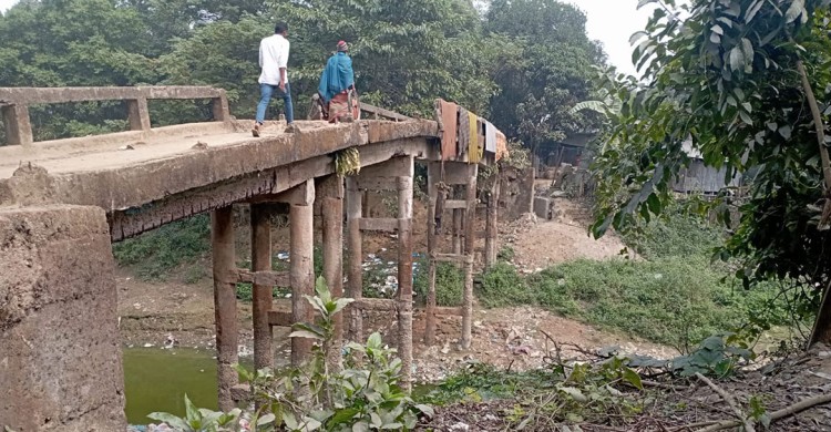 ধর্মপাশায় শয়তান খালের উপর ব্রিজটি মরণ ফাঁদ