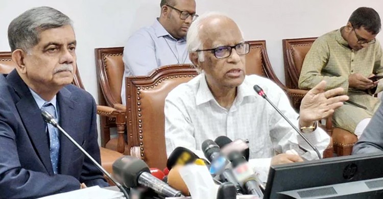 শপথ নিয়েই নিজ দপ্তরে নতুন শিক্ষা উপদেষ্টা