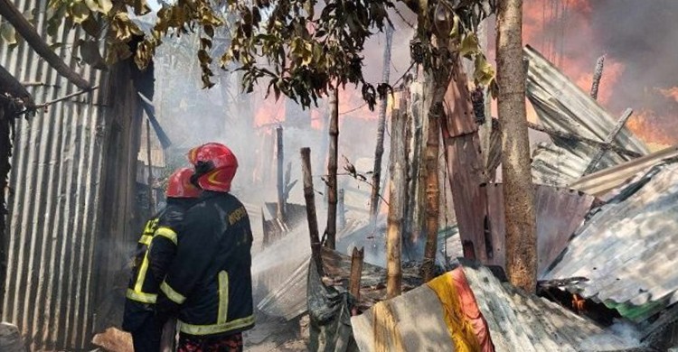 ভাষানটেকের বিআরপি বস্তির আগুন নিয়ন্ত্রণে