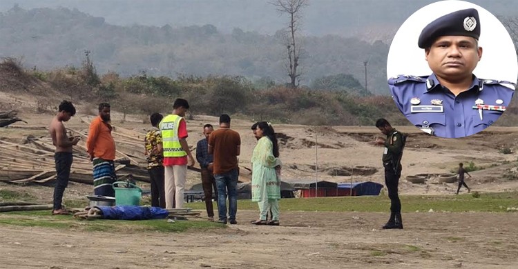 বিনা ভাড়ায় নৌকা নিয়ে ঘুরতে অতিরিক্ত ডিআইজির কান্ড