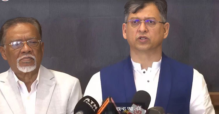৭১ ও ২৪ এক কাতারে আনতে রাজি নয় বিএনপি