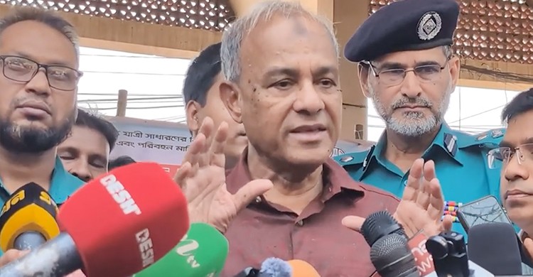 জনগণ এবার স্বস্তিতে ও নির্বিঘ্নে ঈদযাত্রা করতে পারছে: স্বরাষ্ট্র উপদেষ্টা