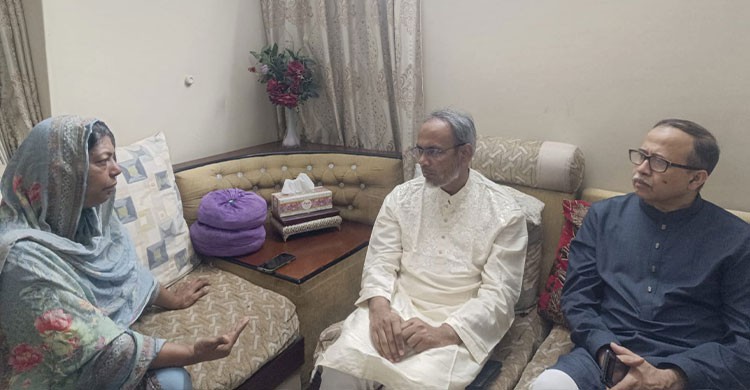 জুলাই বিপ্লবে শহীদ ডা. রুবেলের পরিবারকে তারেক রহমানের ঈদ উপহার