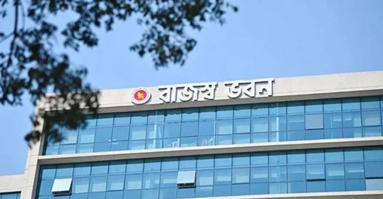 বাধ্যতামূলক অবসরে সাবেক রাষ্ট্রপতি আব্দুল হামিদের জামাতাসহ ২ অতিরিক্ত কর কমিশনার